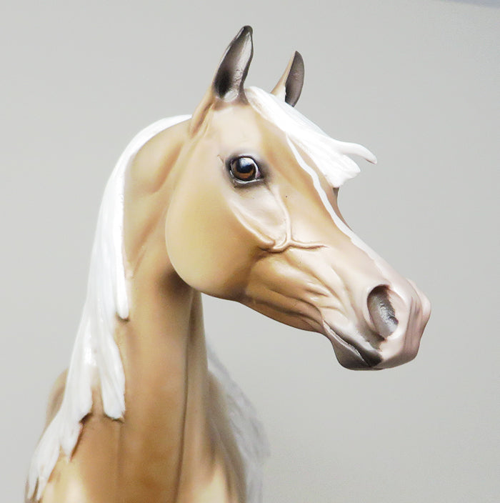 BEAUTY IN THE MYSTERY "BEAUTY" - OOAK PALOMINO ARABIAN MODEL HORSE - 2/5