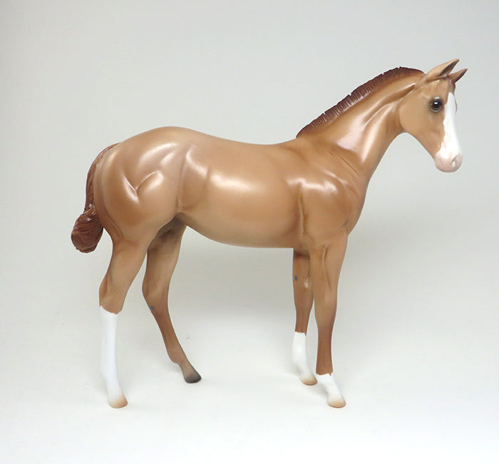 AVANSHEE SHEERIN -  LIGHT CHESTNUT WEANLING MODEL HORSE WITH CAPE