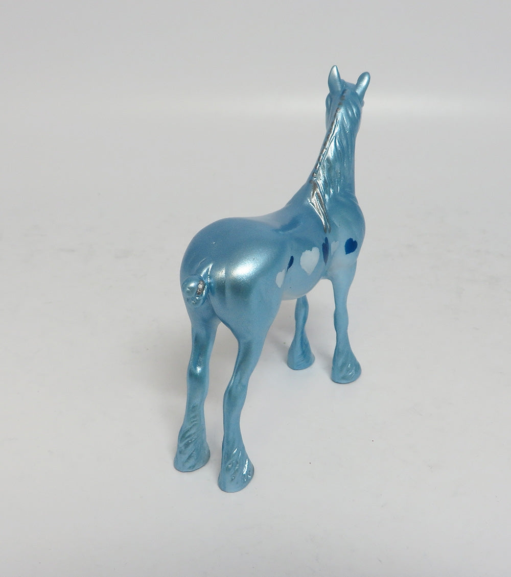 ST. VALENTINE-OOAK BLUE DECORATOR DRAFTER CHIP WITH BLUE AND WHITE HEARTS MODEL HORSE 1-17-18