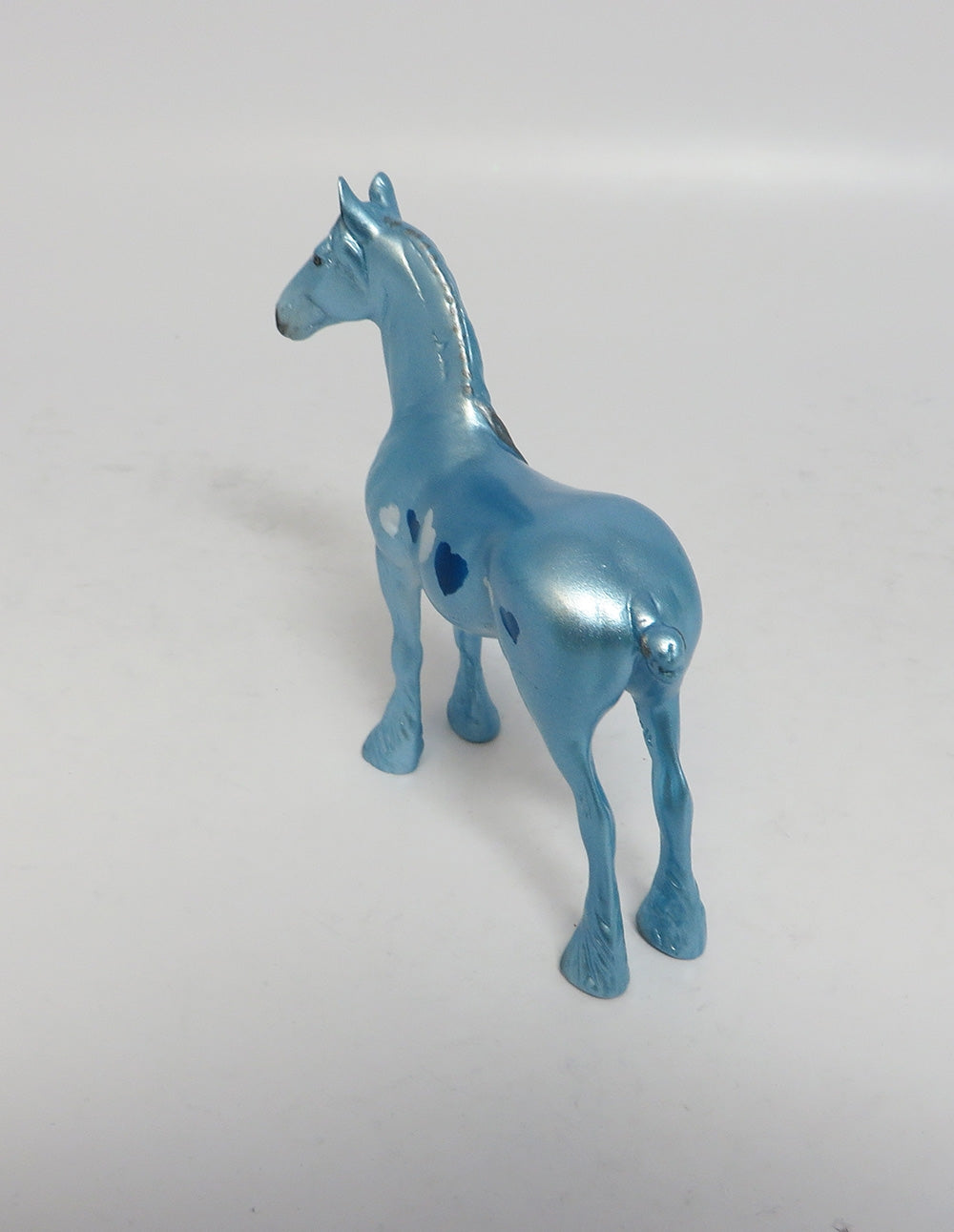 ST. VALENTINE-OOAK BLUE DECORATOR DRAFTER CHIP WITH BLUE AND WHITE HEARTS MODEL HORSE 1-17-18
