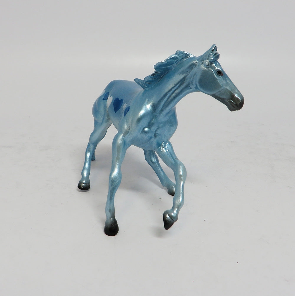 LOVE ME-OOAK BLUE CUTTER CHIP WITH BLUE AMD WHITE HEARTS MODEL HORSE 1-17-18
