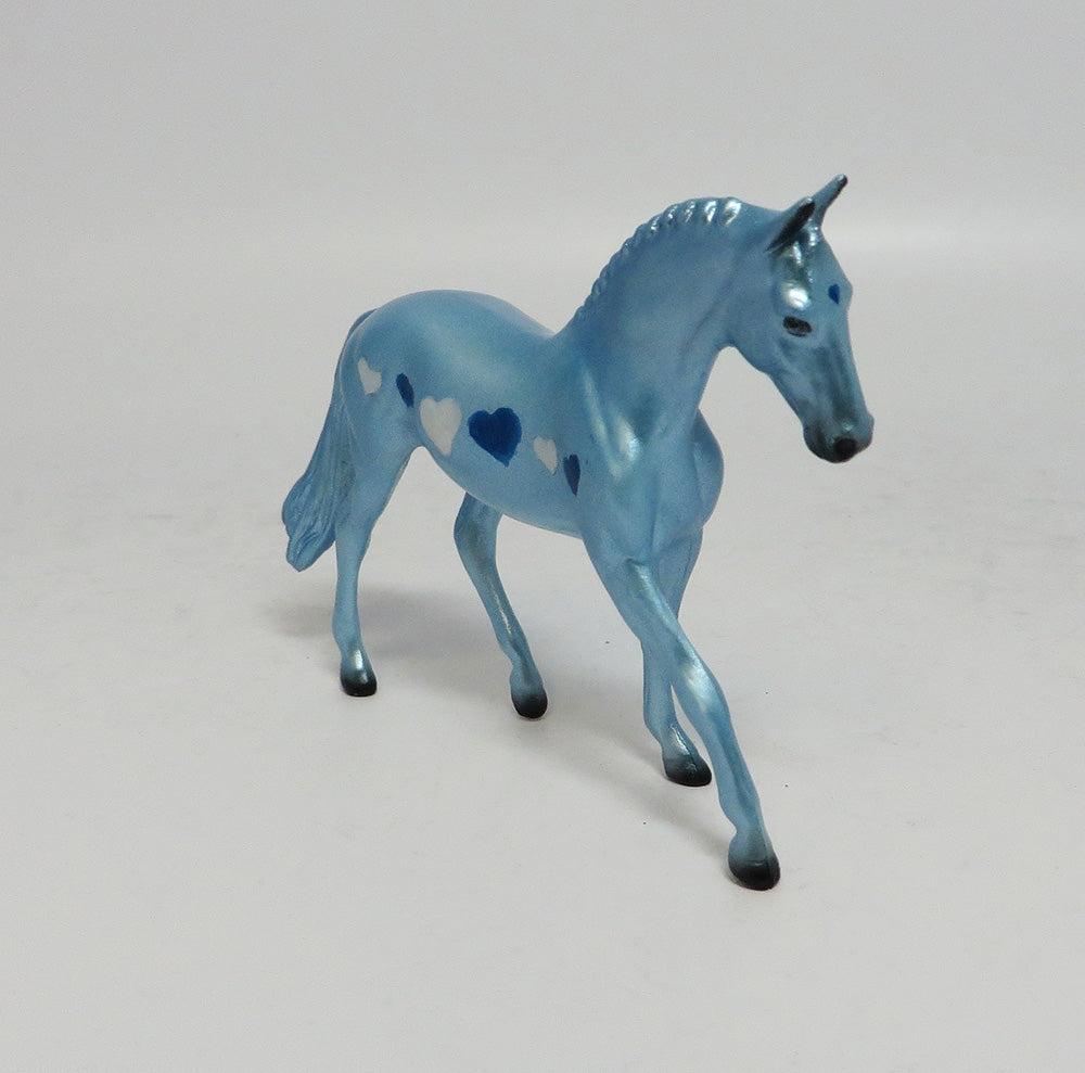 HEARTHROB-OOAK BLUE WARMBLOOD CHIP WITH BLUE AND WHITE HEART MODEL HORSE 1-17-18