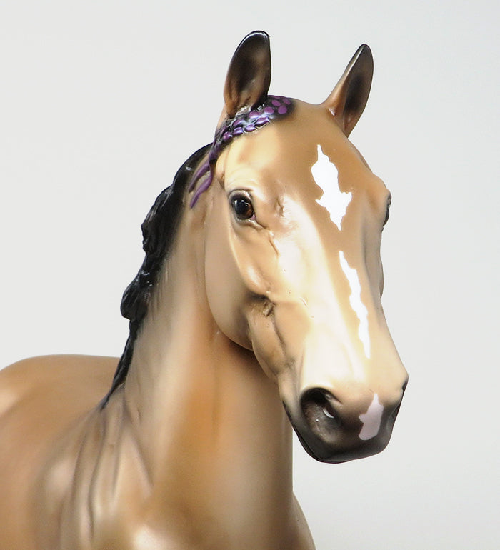 FOSTER - OOAK BUCKSKIN TROTTING DRAFTER MODEL HORSE - 2/5