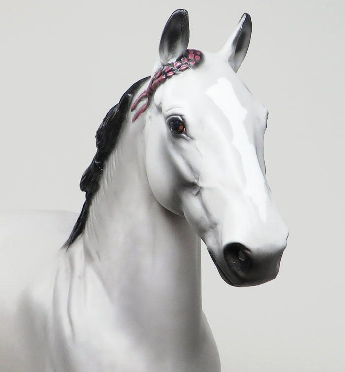 CYPRUS - OOAK DAPPLE GREY TROTTING DRAFTER MODEL HORSE - 2/5
