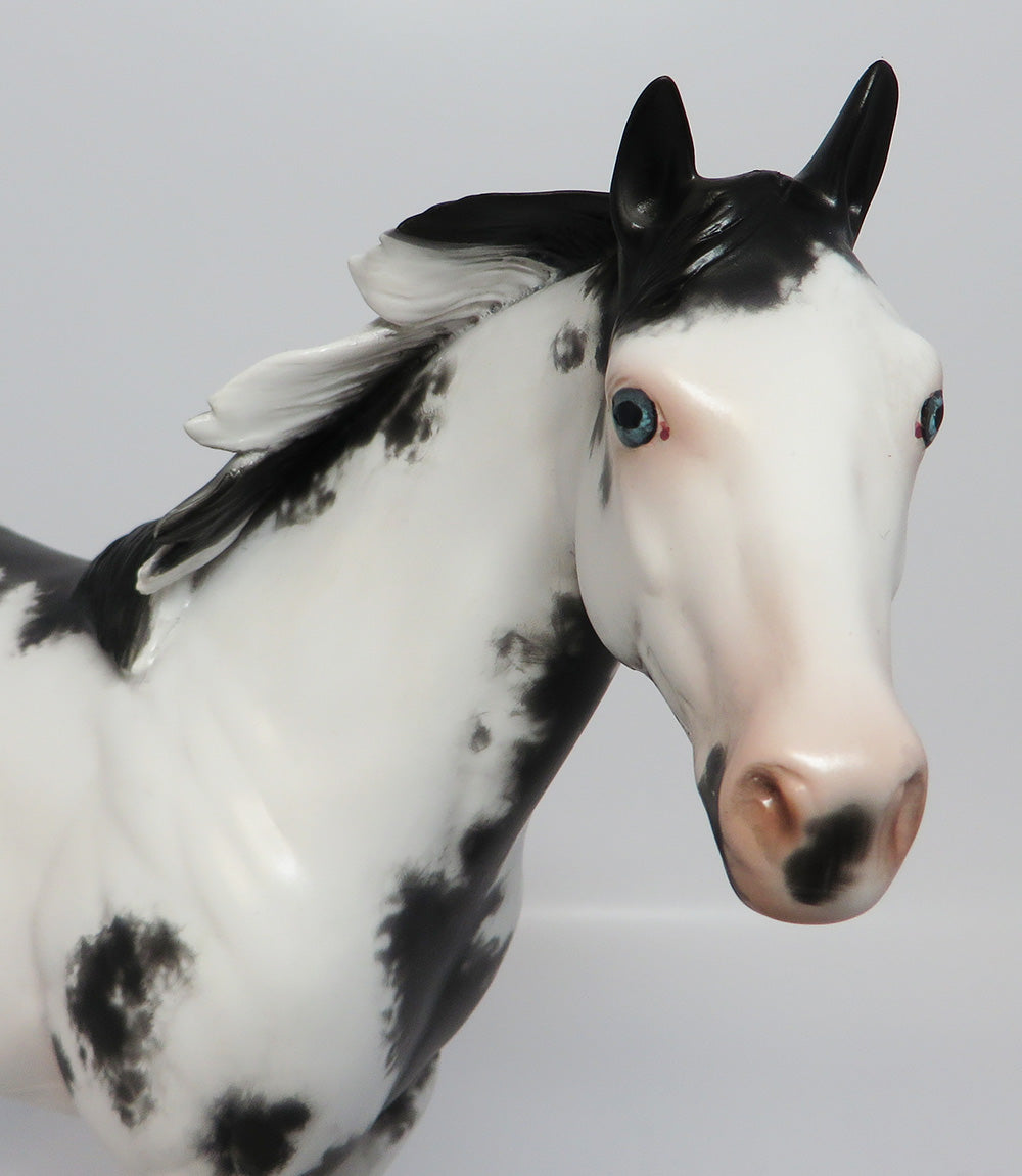 IN THE PAINTED DESERT-OOAK BLACK SABINO PAINT ISH MODEL HORSE BY SHERYL LEISURE EQ 17