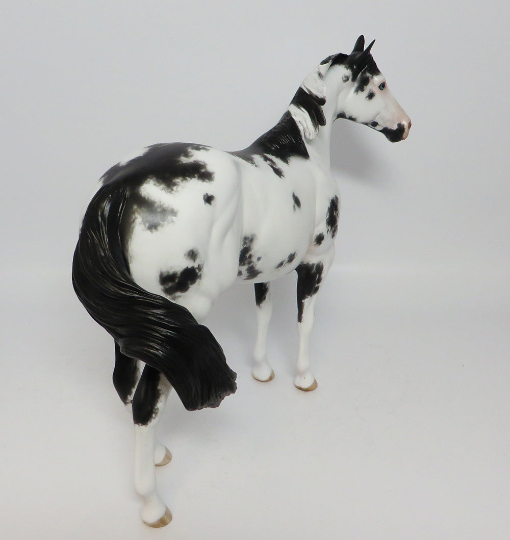 IN THE PAINTED DESERT-OOAK BLACK SABINO PAINT ISH MODEL HORSE BY SHERYL LEISURE EQ 17
