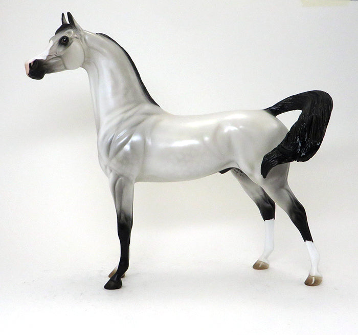 GREY MODEL HORSE