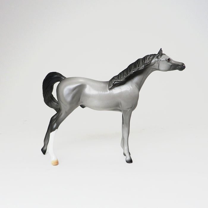 GREY MODEL HORSE