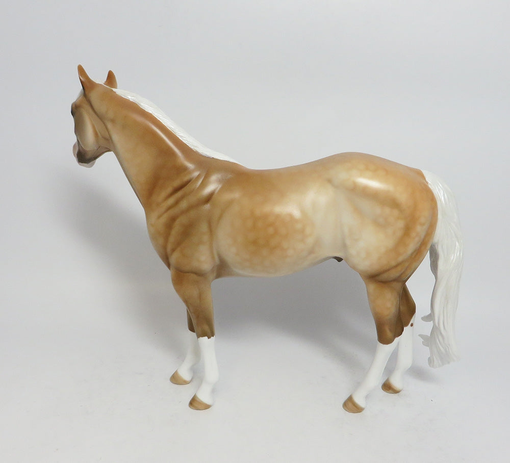 SMACK TALK-OOAK PALOMINO ISH MODEL HORSE SUPER BOWL SALE 2018