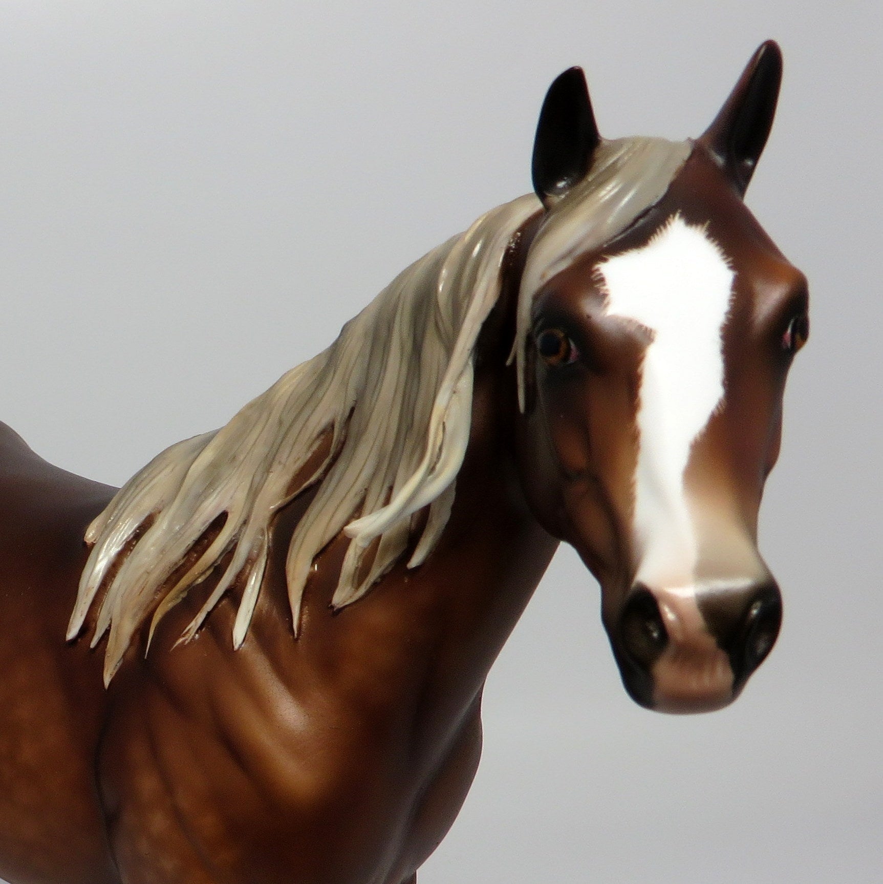 FIGARO~OOAK DAPPLE CHESTNUT ISH MODEL HORSE BY SHERYL LEISURE  6/16/17