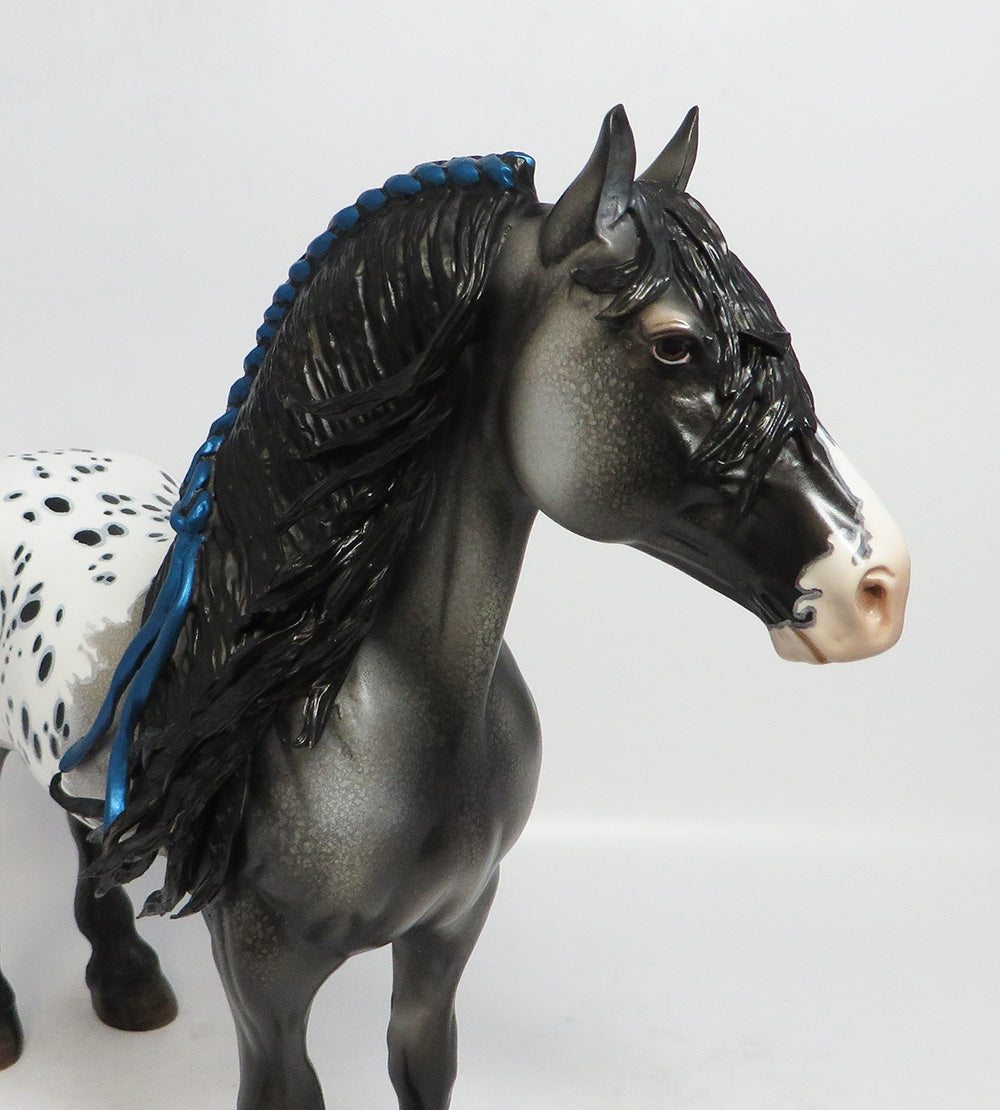 TWILIGHT BLUE-OOAK ROAN APPALOOSA STANDING DRAFTER MODEL HORSE WITH RIBBON IN MANE AND TAIL SUPER BOWL BEST OFFER 2018