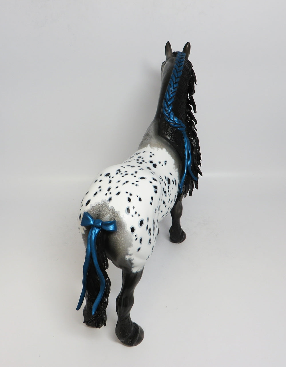 TWILIGHT BLUE-OOAK ROAN APPALOOSA STANDING DRAFTER MODEL HORSE WITH RIBBON IN MANE AND TAIL SUPER BOWL BEST OFFER 2018