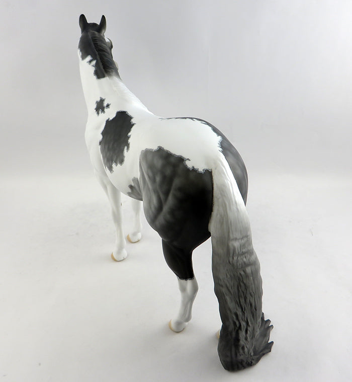 IT&#39;S ALL ABOUT THE BASS-OOAK DAPPLE GREY MAPPED PAINT ISH MODEL HORSE 1/13