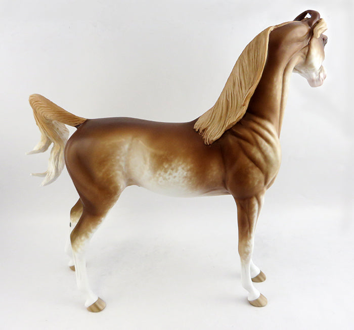HUNTIN IN THE MOONLIGHT-OOAK CHESTNUT SABINO MAWARI MODEL HORSE BY SHERYL LEISURE 1/17