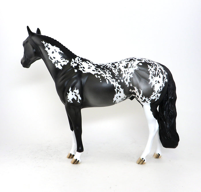 HARRIS - OOAK GREY PAINT ISH -10/23