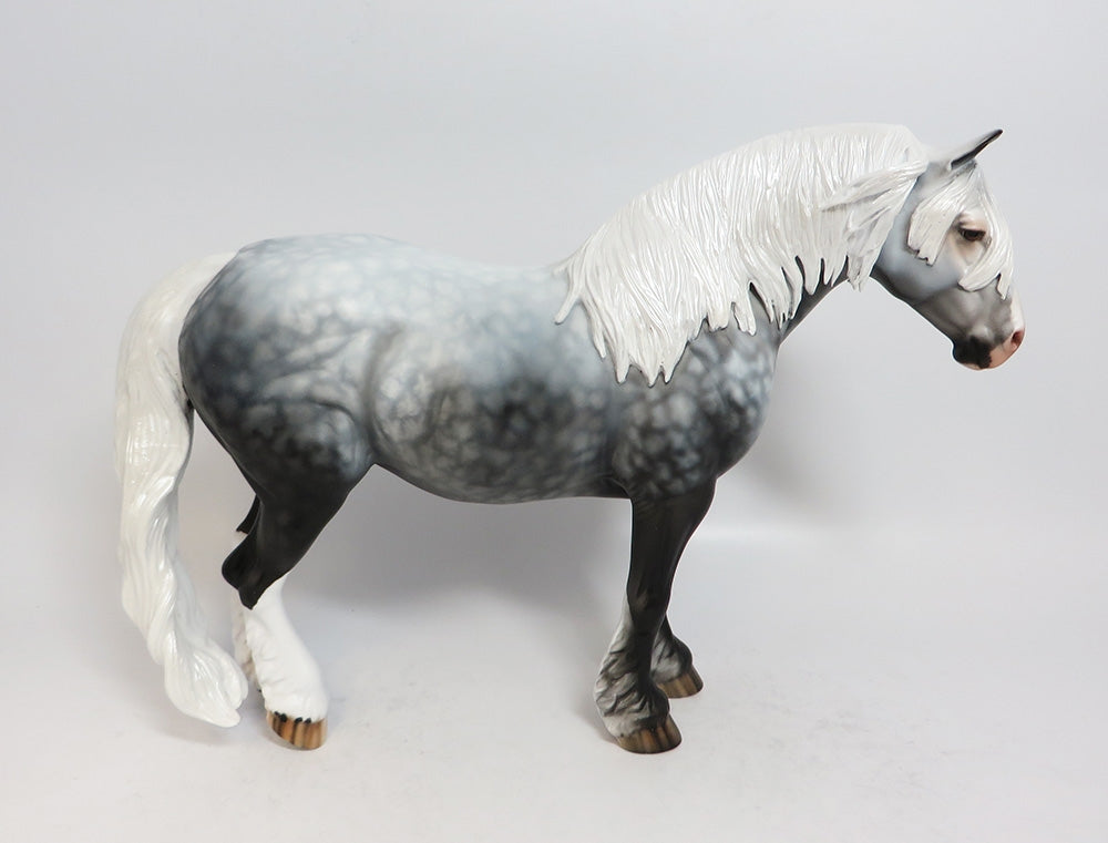 BELLE OF THE BALL-OOAK STAR DAPPLE GREY BUNNY MODEL HORSE MWF 2018