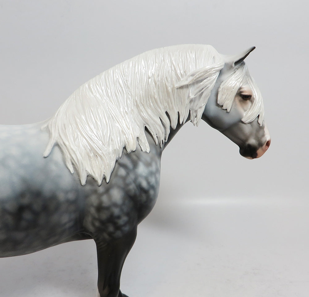 BELLE OF THE BALL-OOAK STAR DAPPLE GREY BUNNY MODEL HORSE MWF 2018