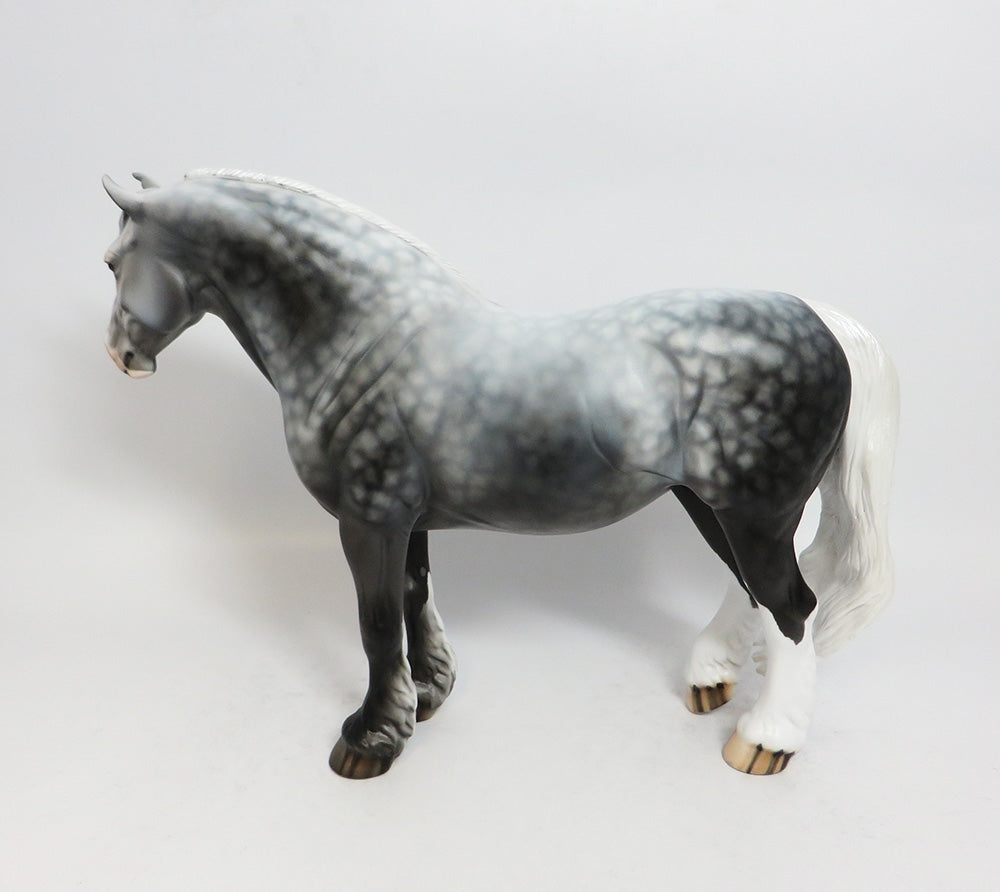 BELLE OF THE BALL-OOAK STAR DAPPLE GREY BUNNY MODEL HORSE MWF 2018