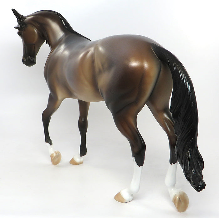 JOHN BOY-OOAK BAY ROAN THOROUGHBRED MODEL HORSE 8/15
