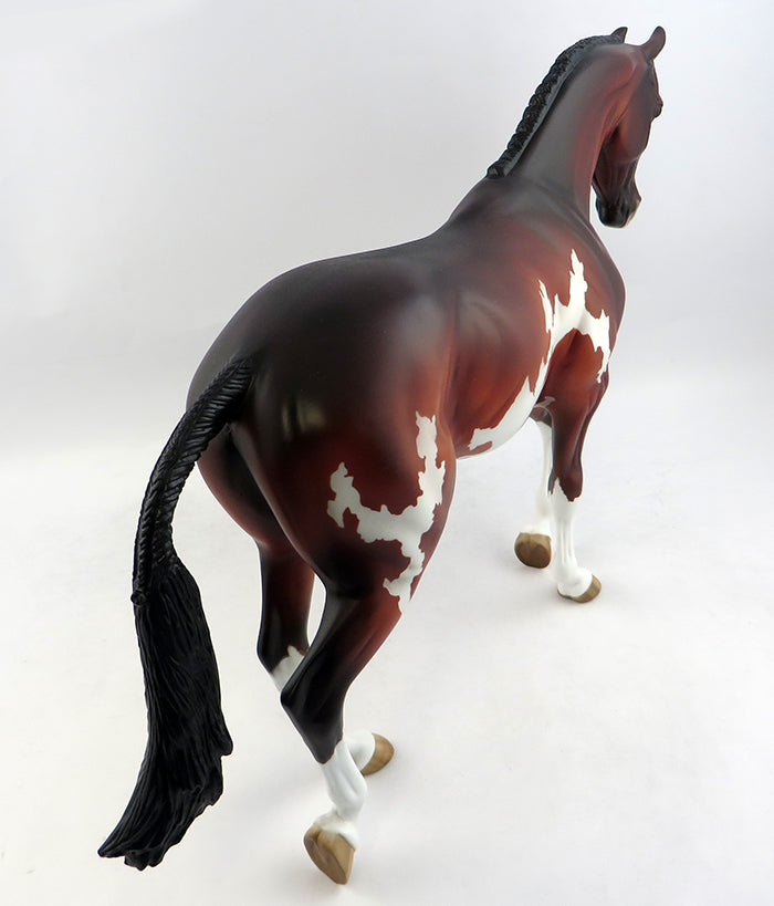 MALIBU-OOAK DAPPLE BAY PAINT THOROUGHBRED MODEL HORSE 1/19