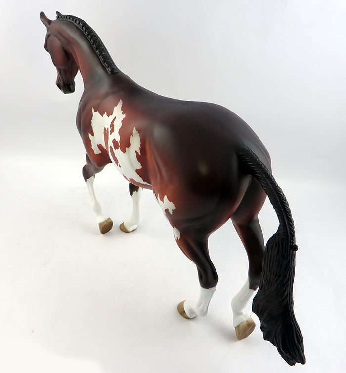 MALIBU-OOAK DAPPLE BAY PAINT THOROUGHBRED MODEL HORSE 1/19