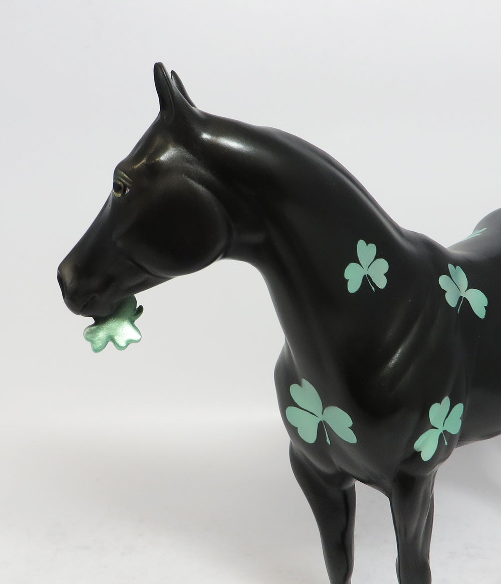 GREENLEE-OOAK BLACK ST PATTYS DAY DECORATOR ISH MODEL HORSE SUPER BOWL SALE 2018