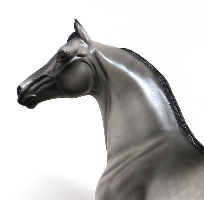 GRULLA MODEL HORSE