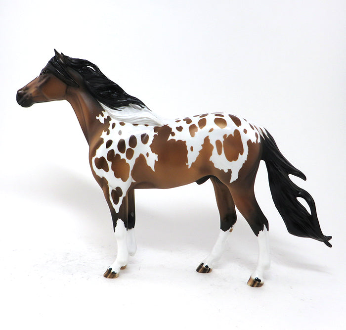 LIMITED EDITION MODEL HORSE