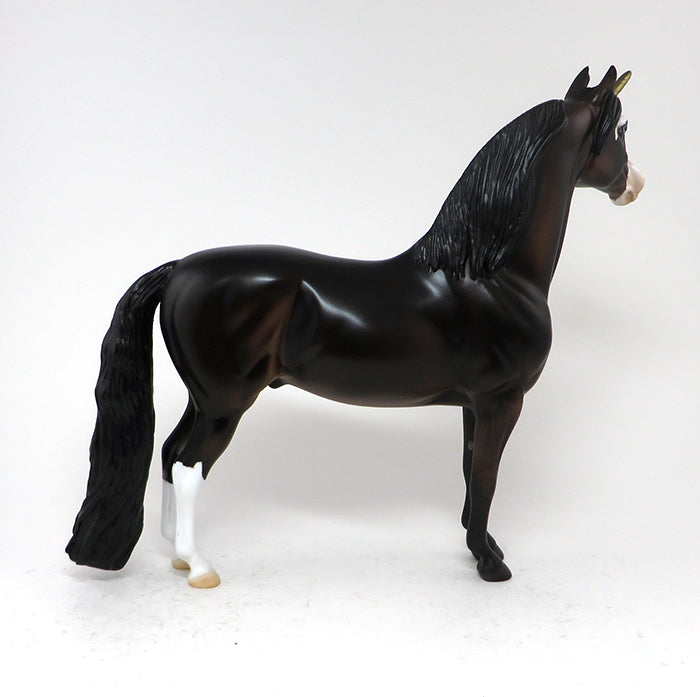 AMULET - OOAK BAY MORGAN UNICORN MODEL HORSE - 10/30