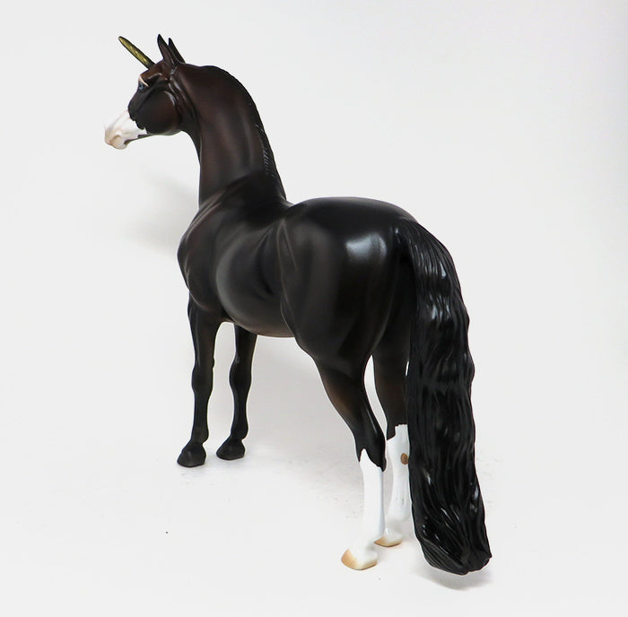 AMULET - OOAK BAY MORGAN UNICORN MODEL HORSE - 10/30