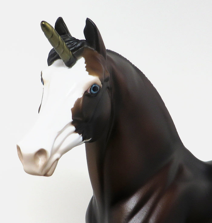 AMULET - OOAK BAY MORGAN UNICORN MODEL HORSE - 10/30
