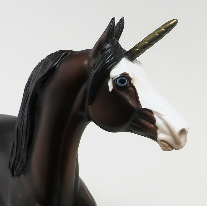 AMULET - OOAK BAY MORGAN UNICORN MODEL HORSE - 10/30