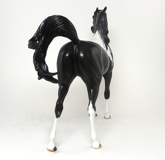 HALF CARAT - OOAK BAY PAINT ARABIAN MODEL HORSE - 10/30
