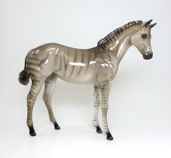 SHERYL LEISURE Model Horse