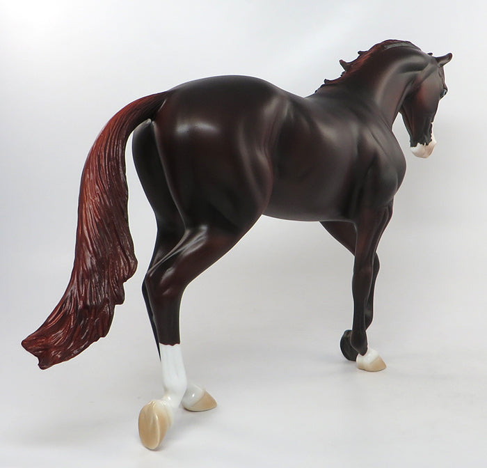 COYOTE UGLY-OOAK LIVER CHESTNUT THOROUGHBRED MODEL HORSE 8/23