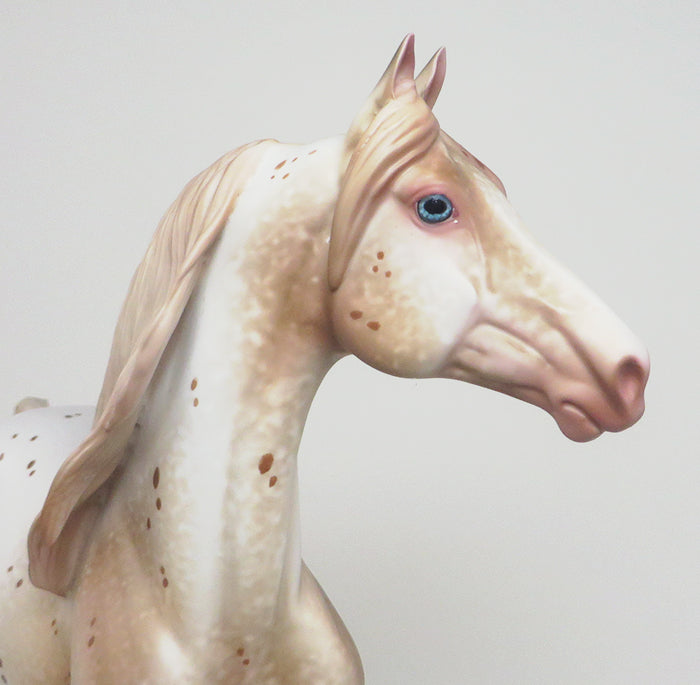 APPALOOSA MODEL HORSE