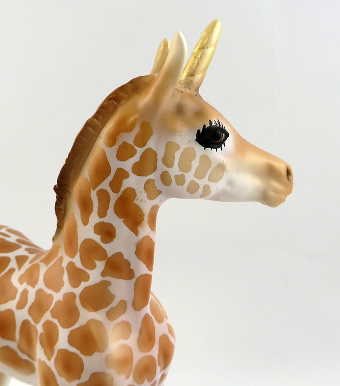 GABBY-OOAK GIRAFFE UNICORN FOAL MODEL HORSE BY DAWN QUICK 1/20