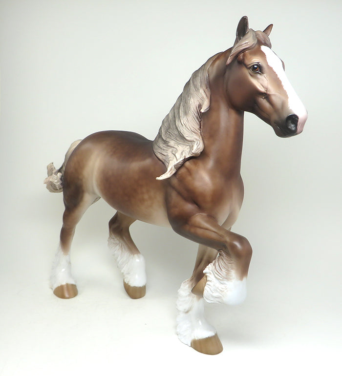 SHERYL LEISURE MODEL HORSE