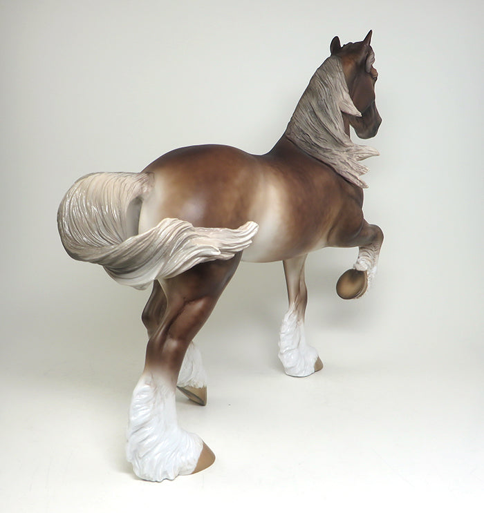 SORREL TROTTING DRAFTER