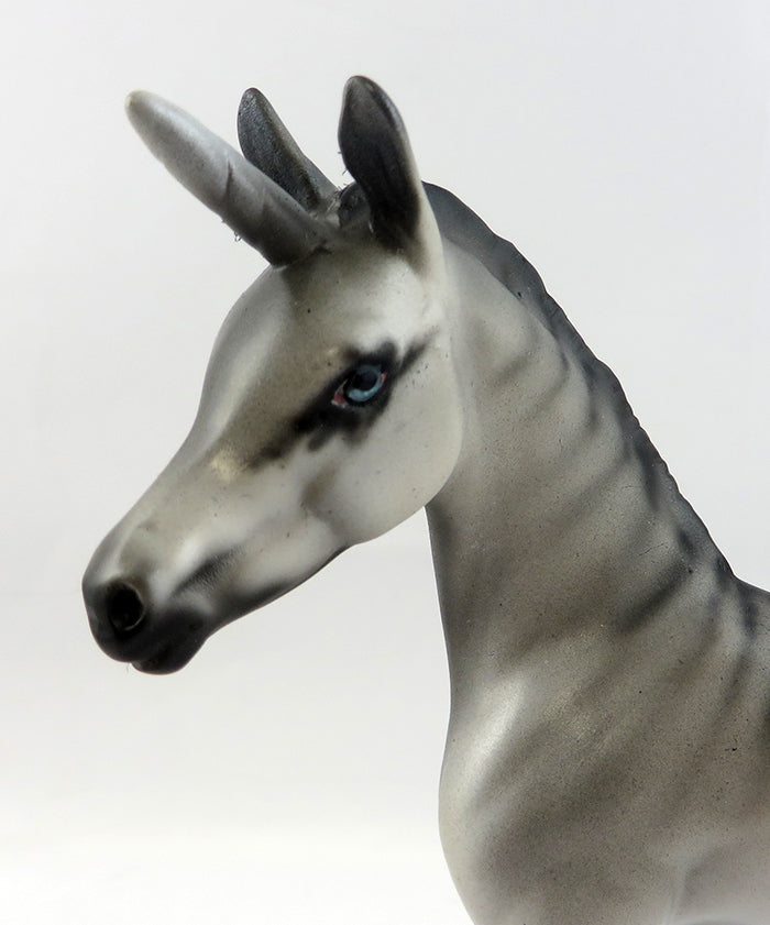 ZEEB-OOAK ZEBRA UNICORN FOAL MODEL HORSE BY DAWN QUICK 1/20
