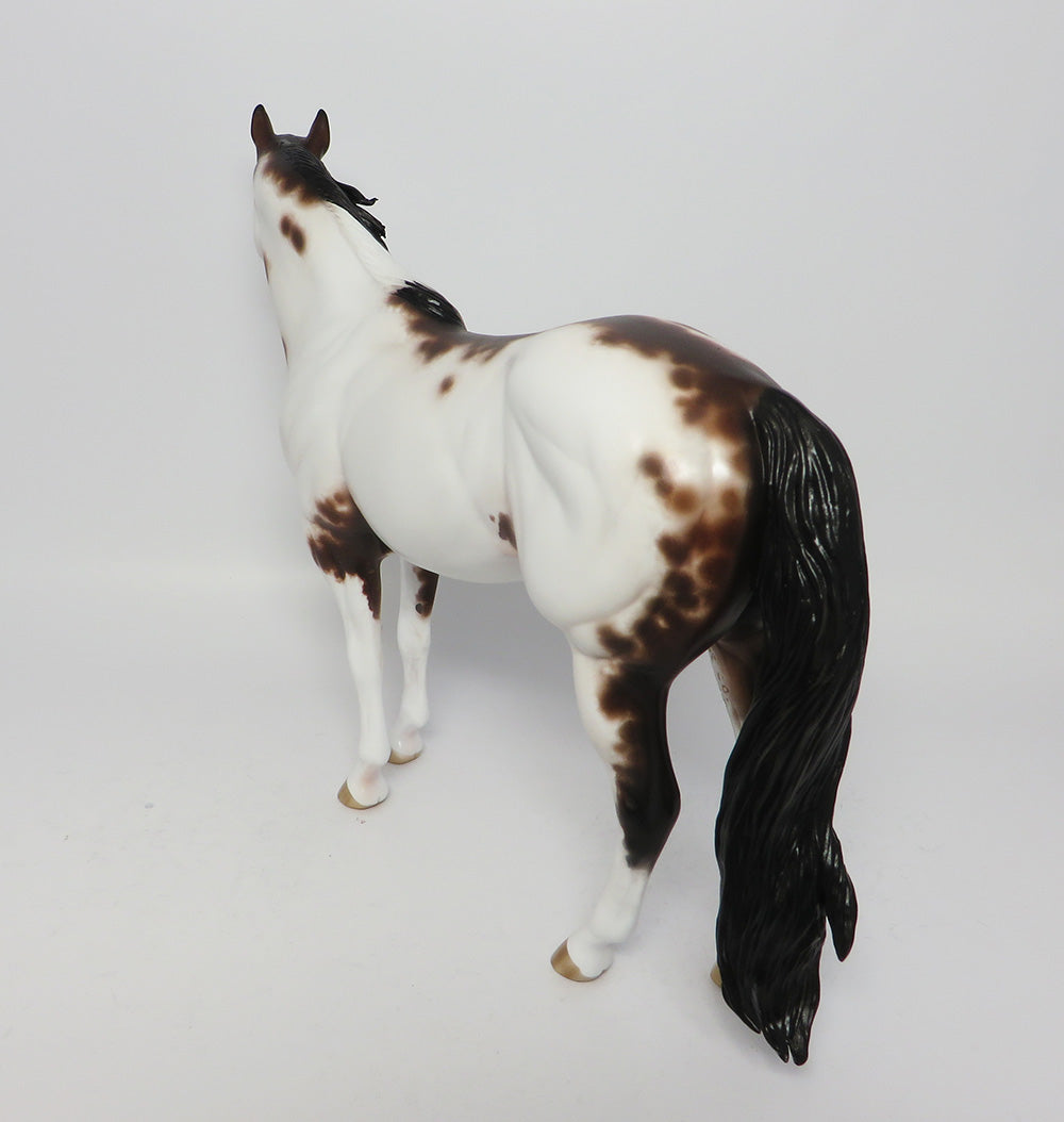 VERSION OF ME-OOAK BAY FRAMED OVERO MODEL HORSE PAINTED BY SHERYL LEISURE 6/27/17