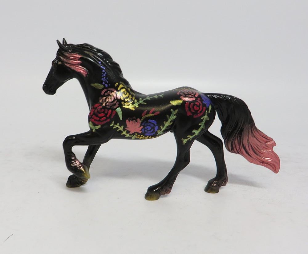 CORAL-LE-3 BOHO FLOWER FRESIAN DECORATOR MODEL HORSE SUPER BOWL SALE 2018