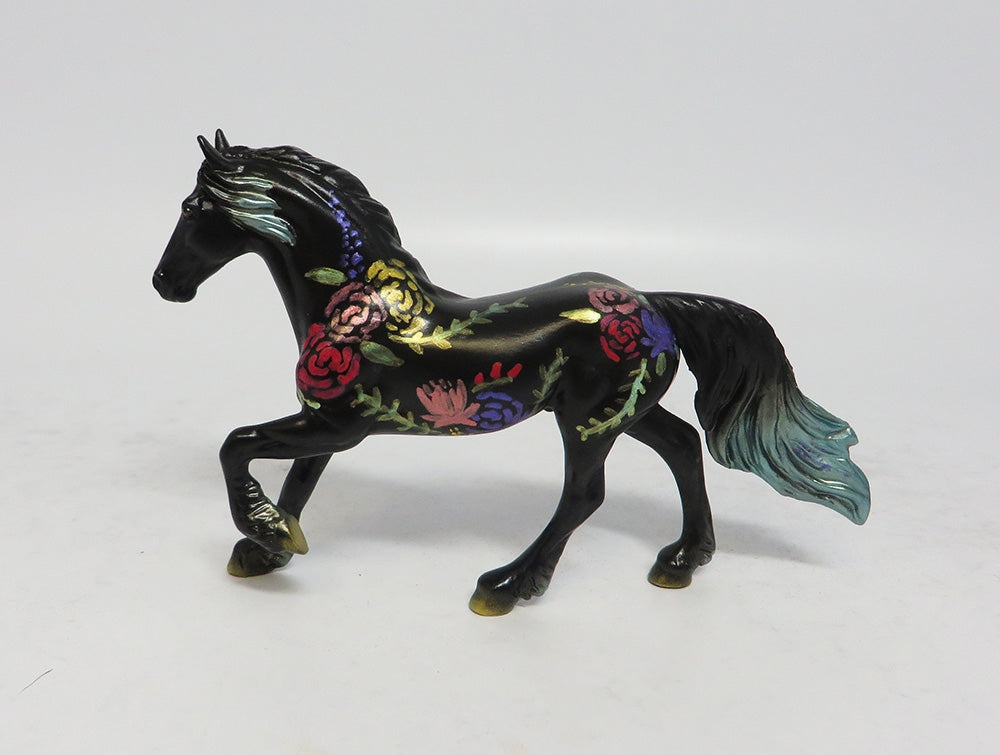 LUX-LE-3 BOHO FLOWER FRISIAN DECORATOR MODEL HORSE SUPER BOWL SALE 2018