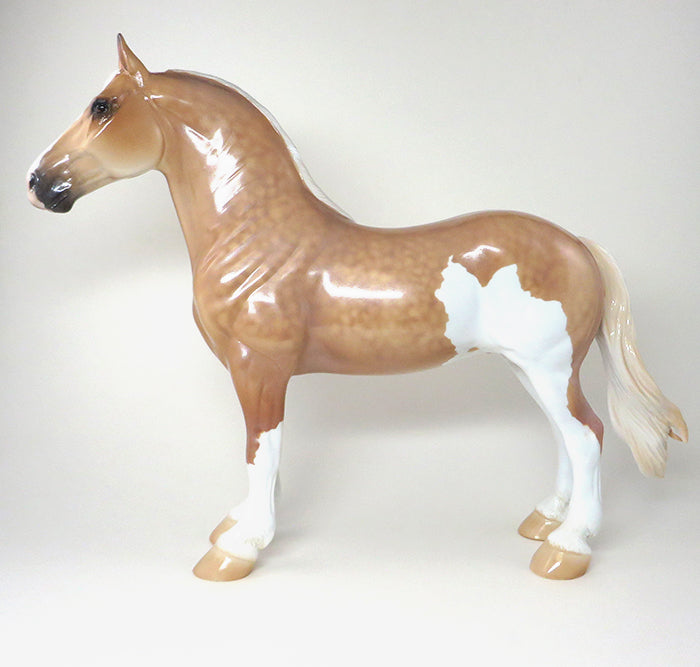DRAFTER MODEL HORSE