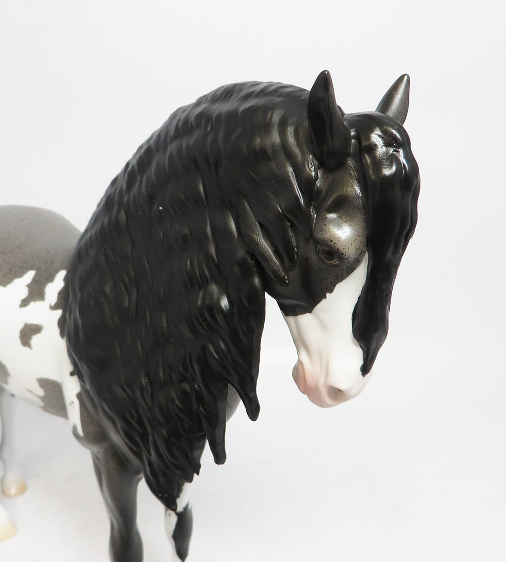 KASE-LE-5 BLUE ROAN PAINT ANDULSAIN MODEL HORSE SUPER BOWL SALE 2018