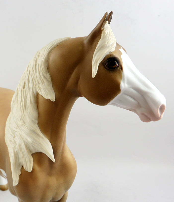 MILLENNIUM&#39;S MOJO-OOAK DAPPLE PALOMINO PAINT MORGAN MODEL HORSE 1/25
