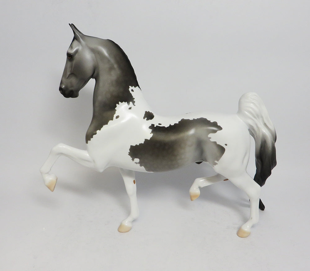 NIVEN-LE-4 GREY PAINT SADDLE BRED MODEL HORSE SUPER BOWL SALE 2018