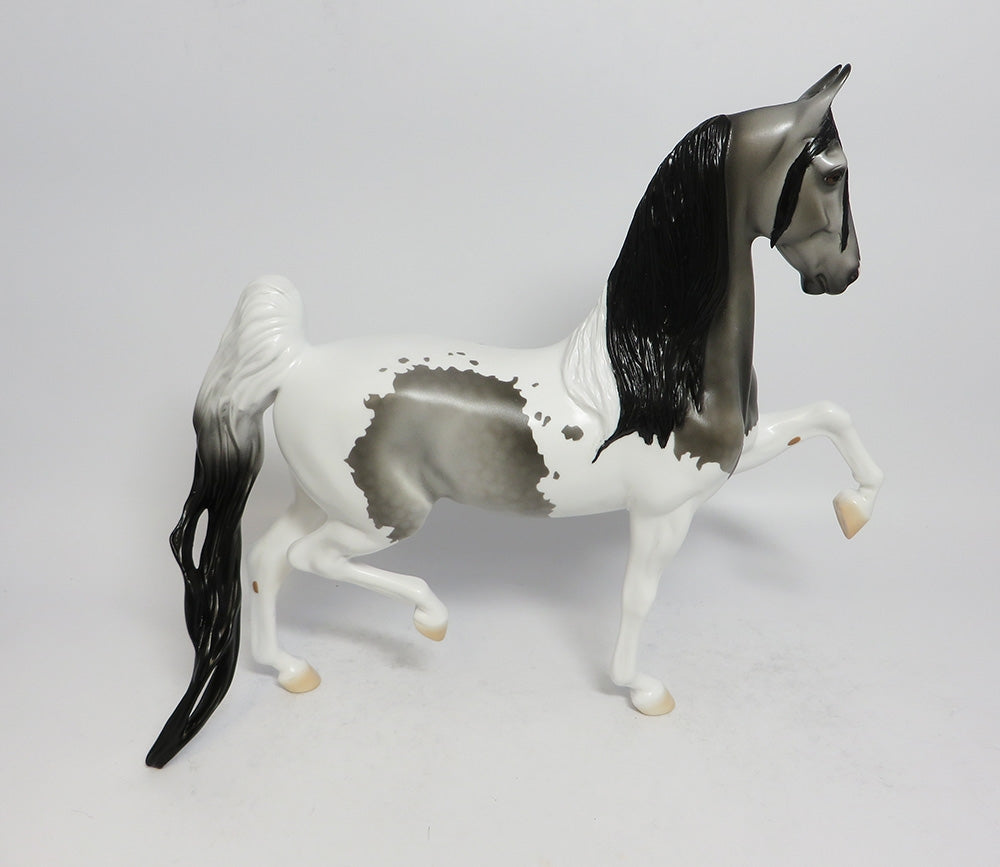 NIVEN-LE-4 GREY PAINT SADDLE BRED MODEL HORSE SUPER BOWL SALE 2018