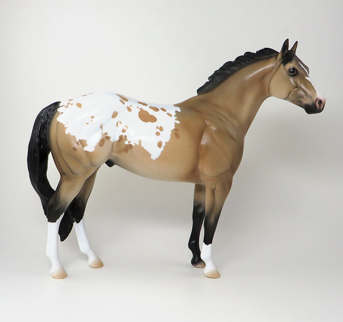 ISH MODEL HORSE