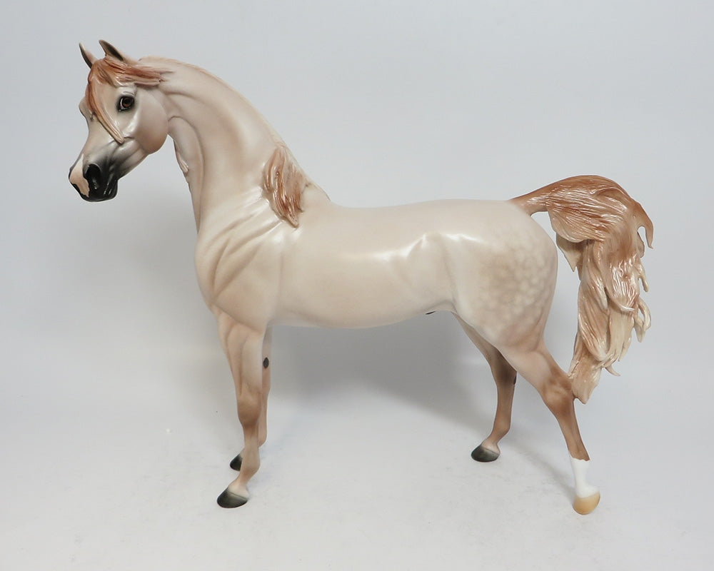 LUCK OF THE DRAW-LE-7 CHESTNUT GOING GREY ARABIAN MODEL HORSE SUPER BOWL SALE 2018